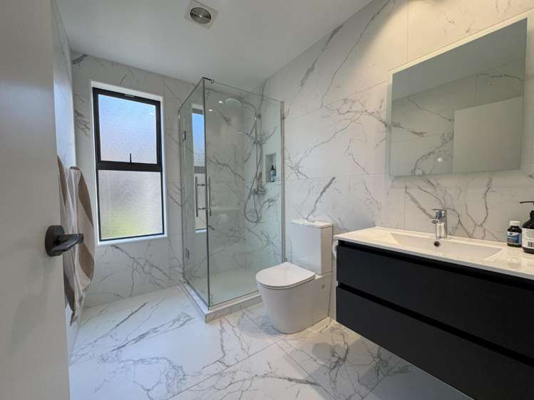 40 Glidepath Road Hobsonville_11