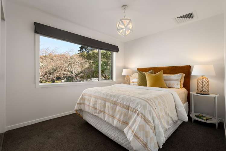 574 Ormiston Road Flat Bush_15