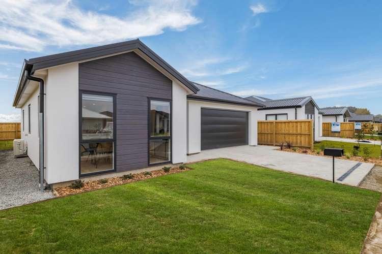 18 Campbell Drive Lincoln_16