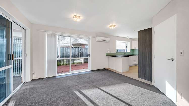 2/52a Berkshire Drive Avonhead_10