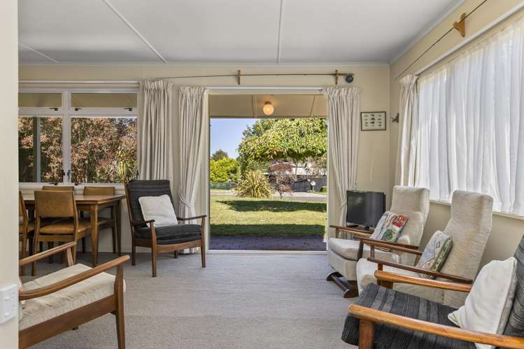 1 and 2/12 Kereru Street Two Mile Bay_2