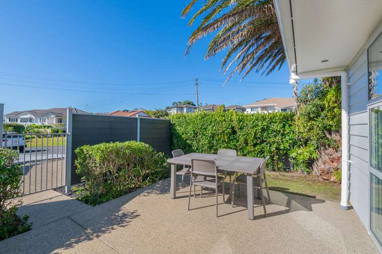 8a Beach Road Manly_6