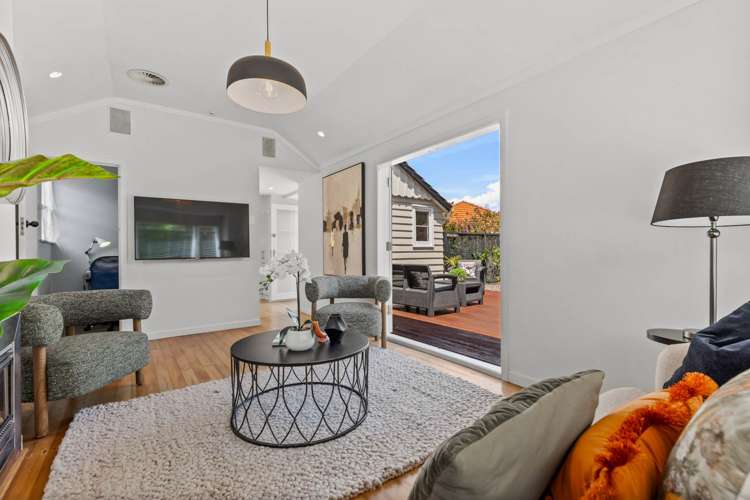 28 Hanlon Crescent Devonport_4