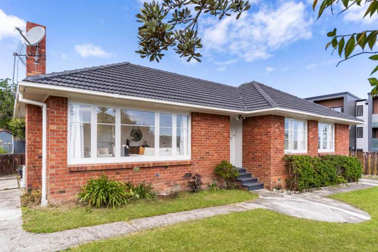 18 Essex Street Te Atatu South_0