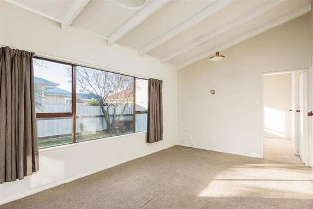 2/20 Cubitt Street Blenheim Central_3