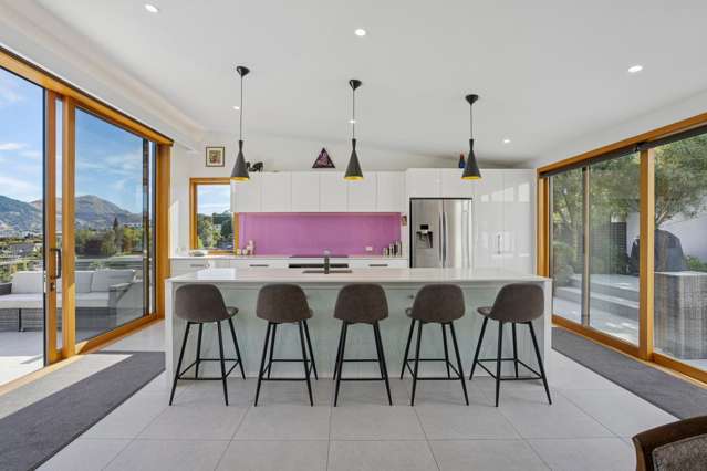 560 Peninsula Road Kelvin Heights_2