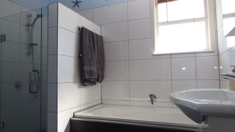 21 Melba Street Beach Haven_13