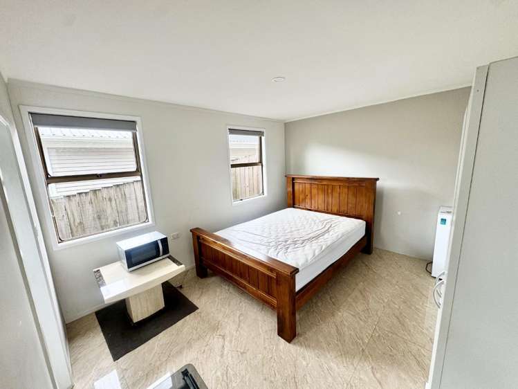 1/51 (studio) Albrecht Avenue (Studio)_0