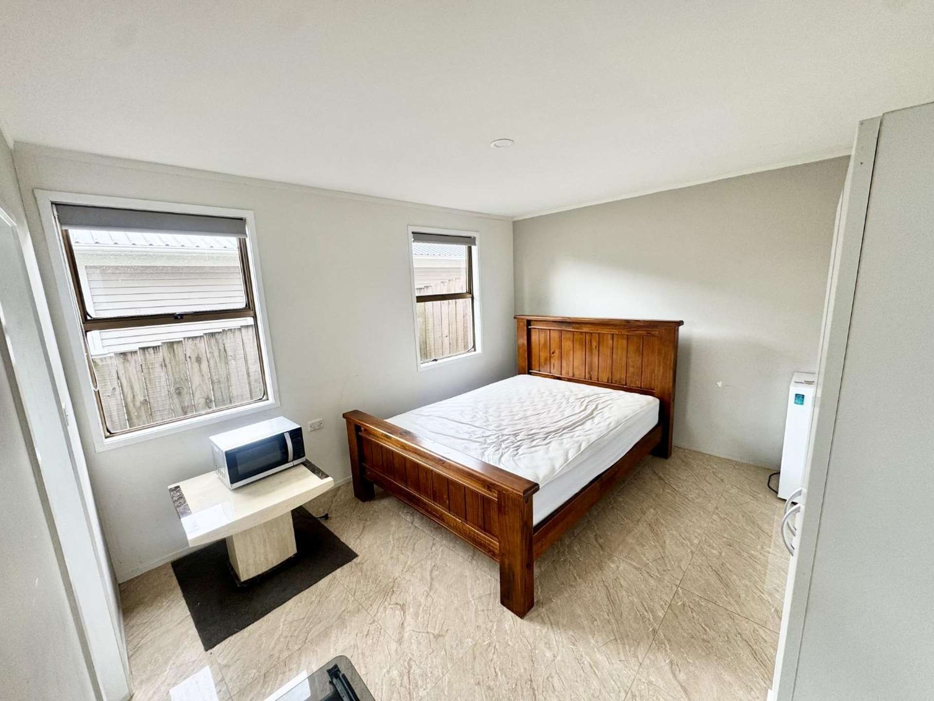 1/51 (studio) Albrecht Avenue (Studio) Mount Roskill_0