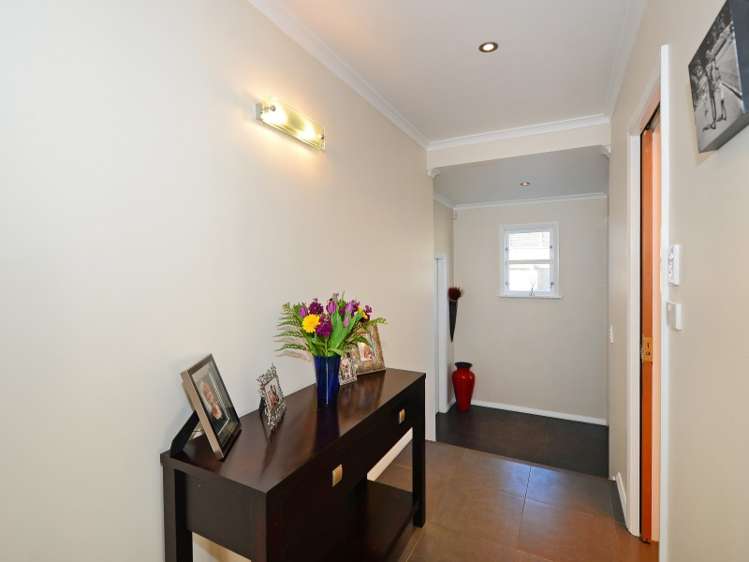 5 Morrison Grove Stokes Valley_15