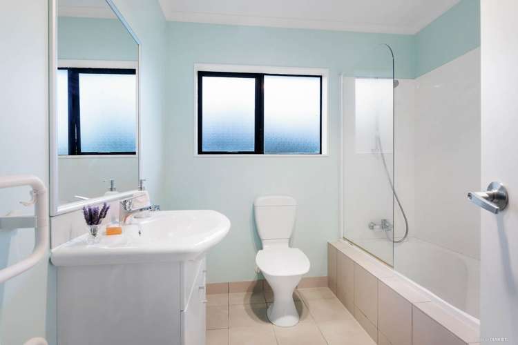 14/1 Piriti Drive Te Atatu Peninsula_14