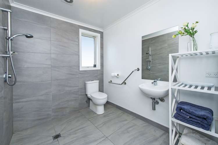 77 Gordon Street Southbridge_18