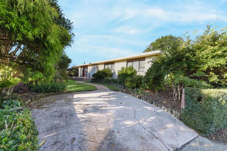 48 Farnham Drive Richmond_2