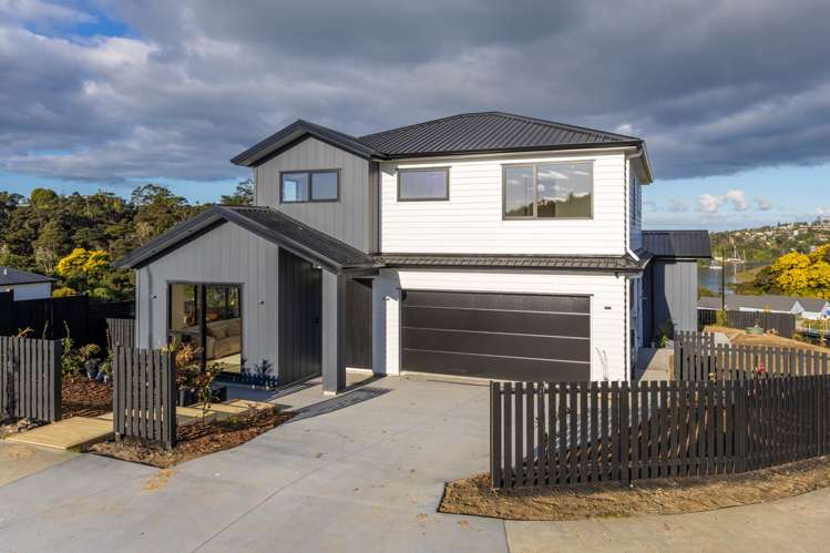 11 Awanui Road Red Beach_36