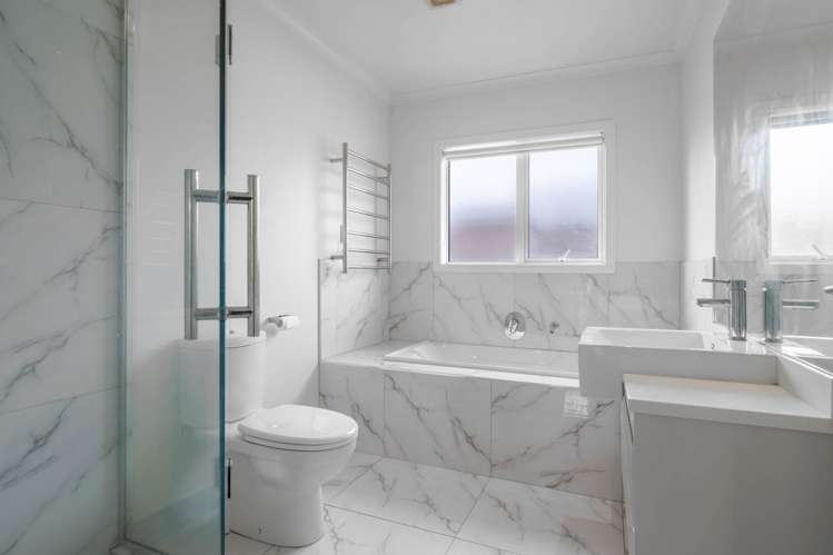 14A Hauraki Crescent Pinehill_22