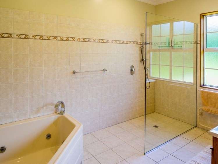 51 Coroglen Rise Pukerua Bay_18