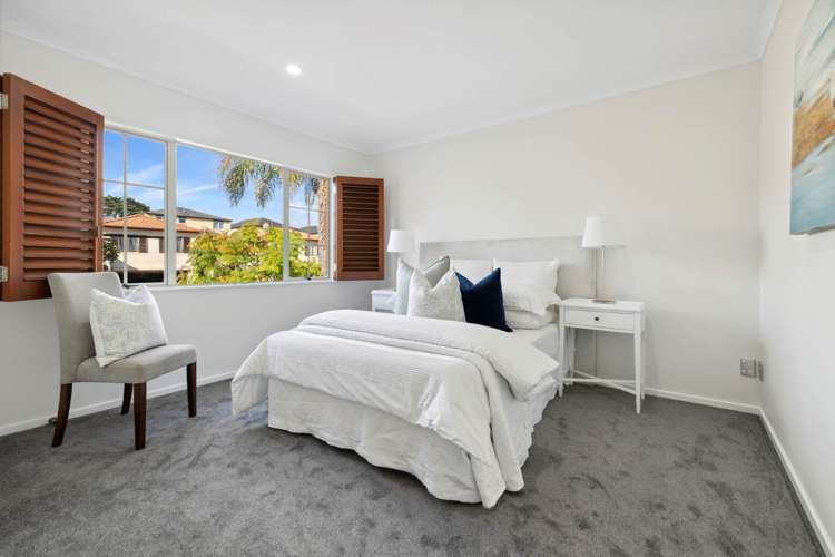 24 Bridgefield Crescent Flat Bush_16