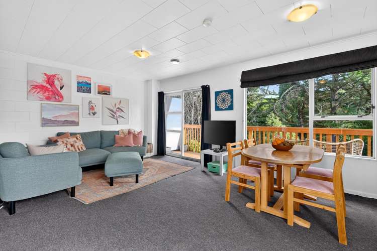 8 Cyril Way Paparangi_9