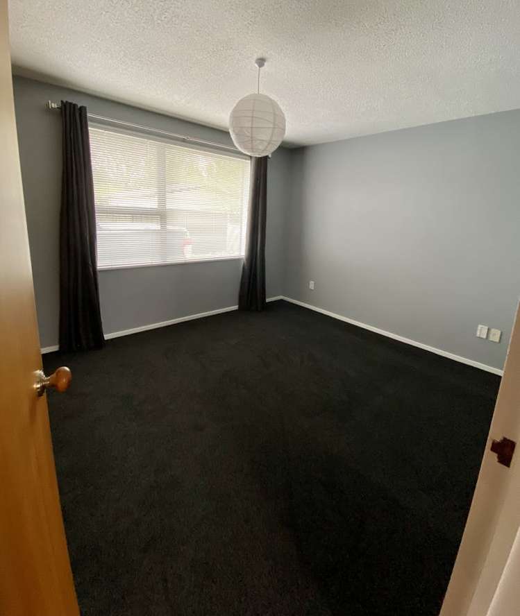 1/3 Arran Crescent Woolston_10
