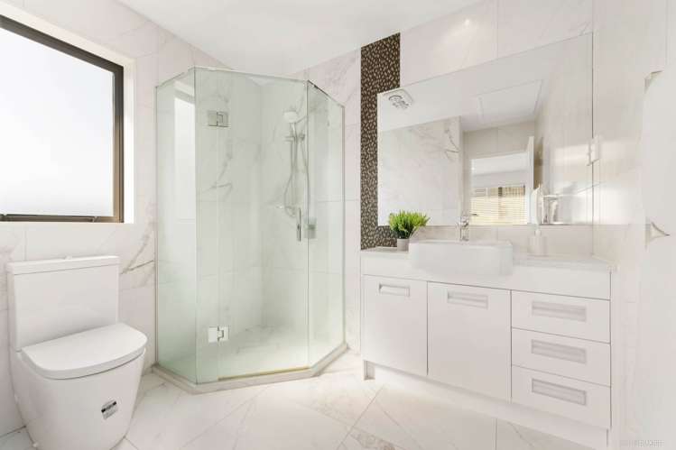 2/11A Parr Terrace Castor Bay_21