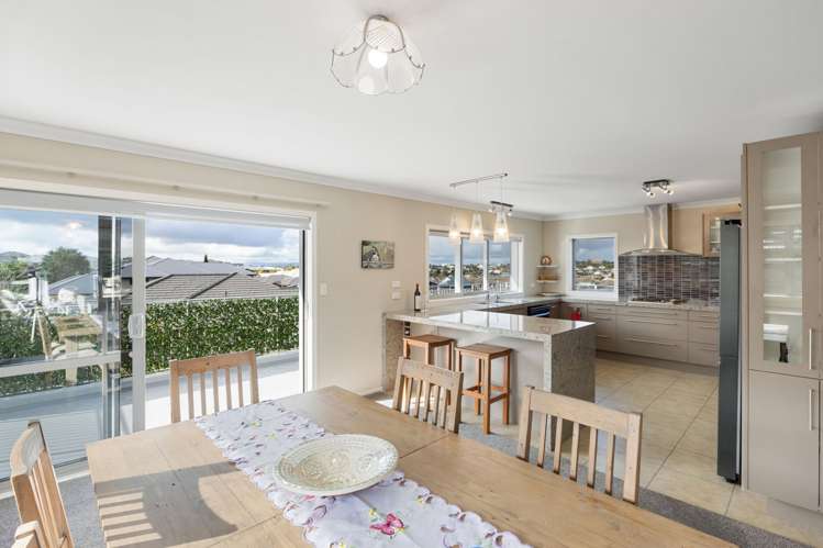 15 Evergreen Rise Grandview Heights_5