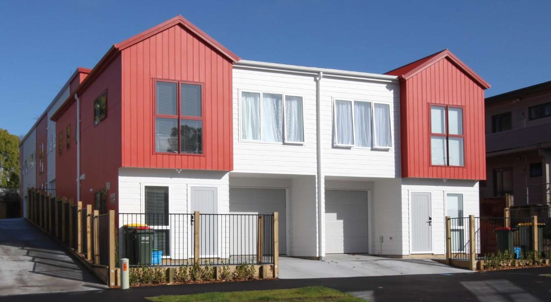 2C/4 Hammond Street Hamilton Central_0