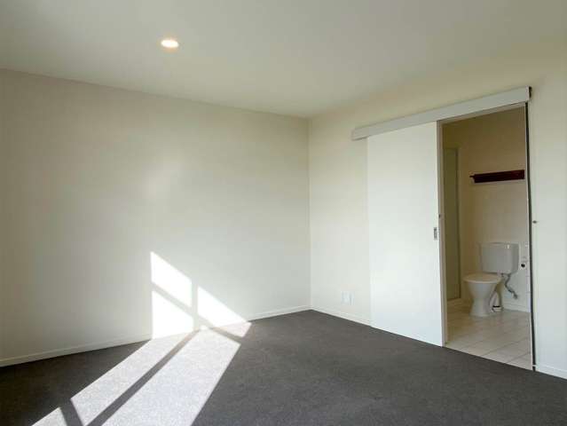 13/6 Ambrico Place New Lynn_4