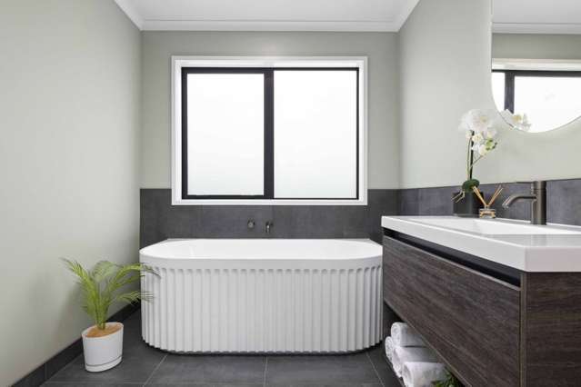 Stylish Modern Living Meets Rural Charm