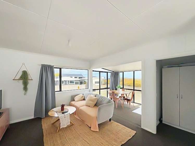 a/21 Ocean Beach Street 1207_3