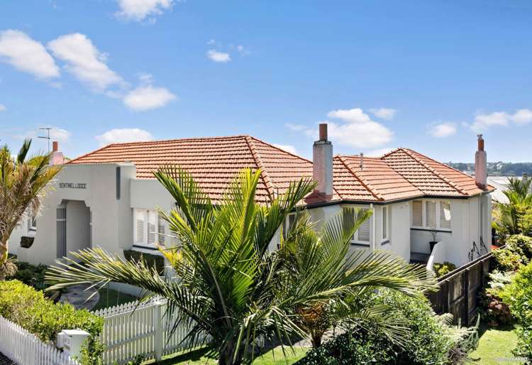 2/151 Jervois Road Herne Bay_1