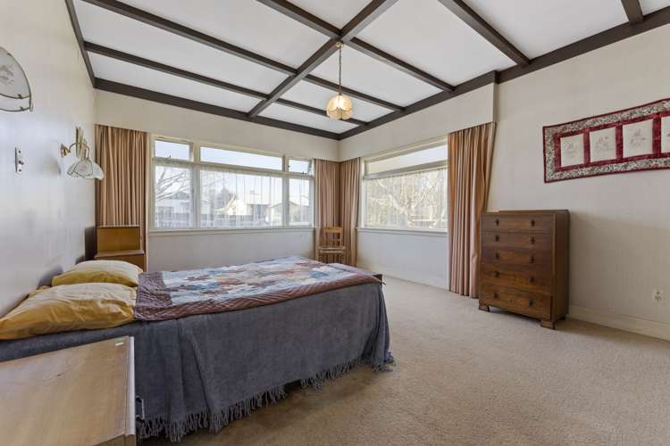 20 Ngaio Street West End_13