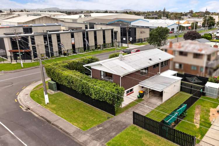 720 Te Atatu Road Te Atatu Peninsula_13