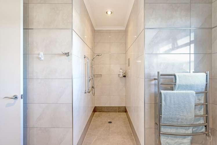 690 Gladstone Road Te Hapara_17