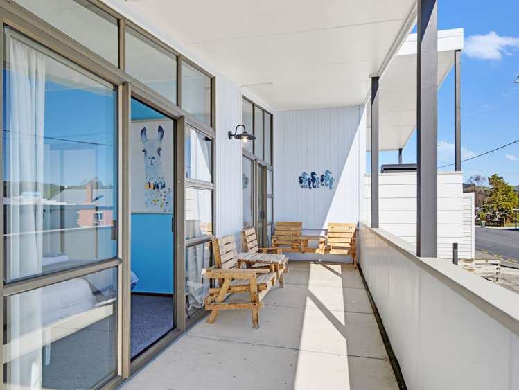 9 Waikawa Road Owaka_24