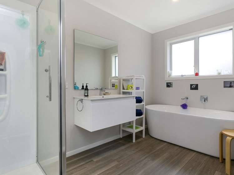 17 West Thompson Street Leamington_12