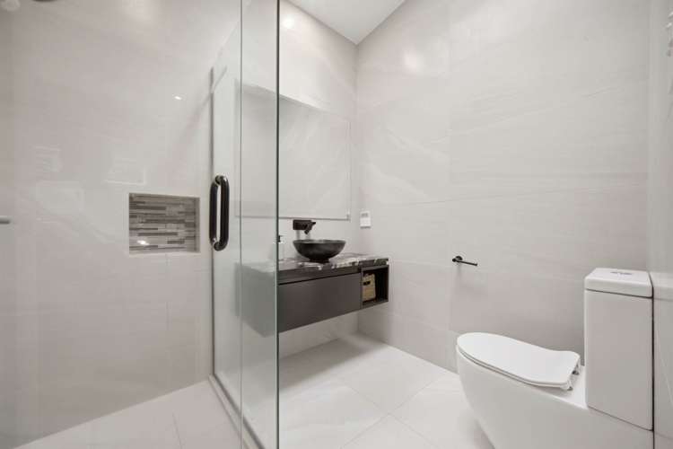 64 Heathcote Road Castor Bay_17