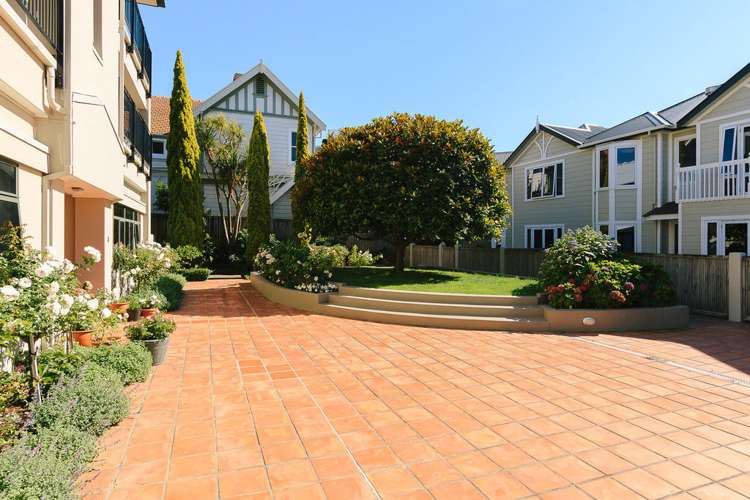 8/28 Hobson Street Thorndon_16