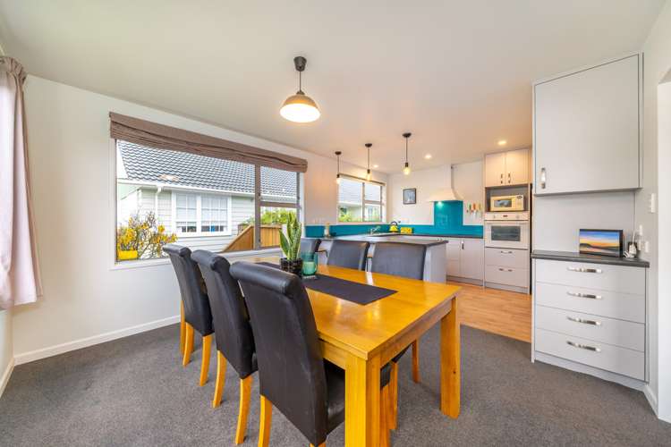 7 Riversdale Road Clouston Park_7