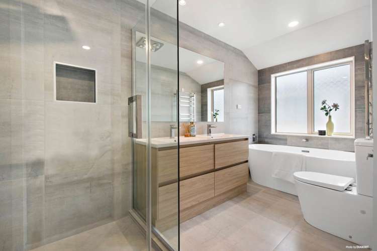 11 Treloar Crescent Hobsonville_17