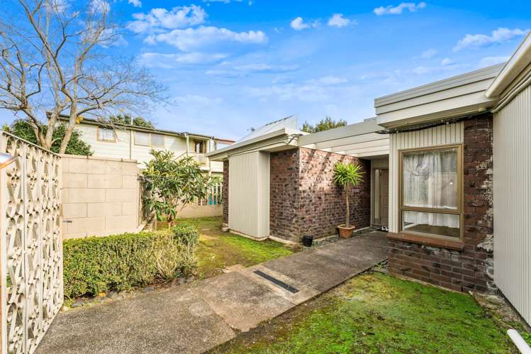 25 Bluewater Place Wattle Downs_1