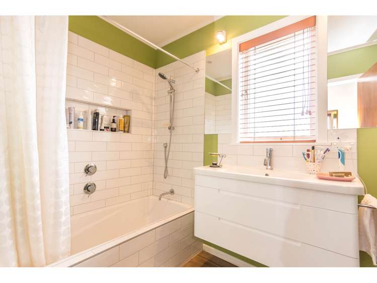 126 Atkinson Road Titirangi_12