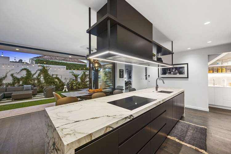 222 Hurstmere Road Takapuna_10