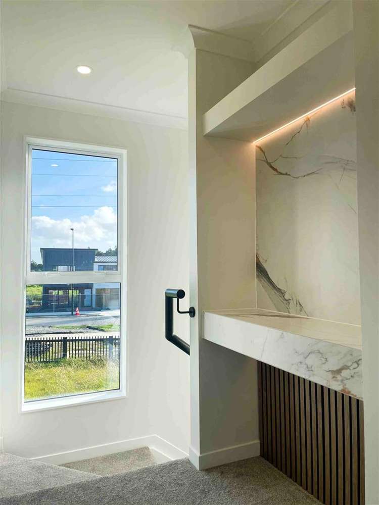 2 Longview Oak Lane Papakura_12