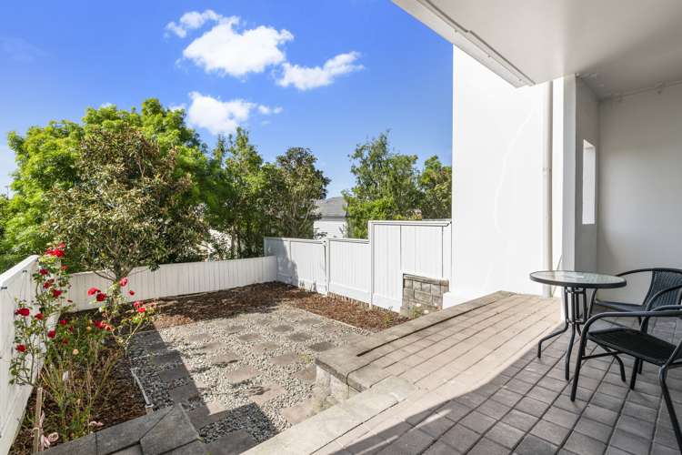 B5/60 Masons Road Oteha_15