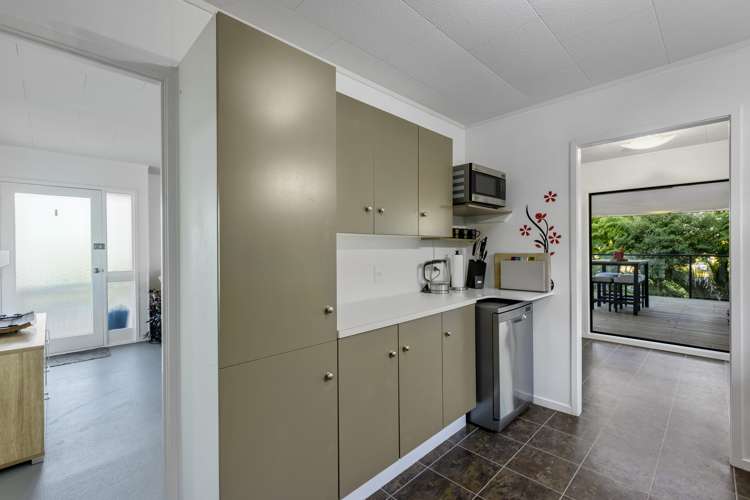 52 Solar Road Glen Eden_12