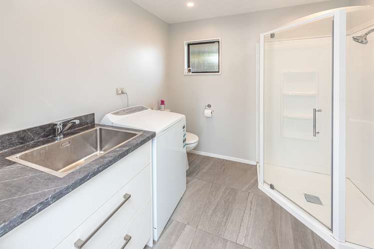 32 Exeter Crescent Springvale_8