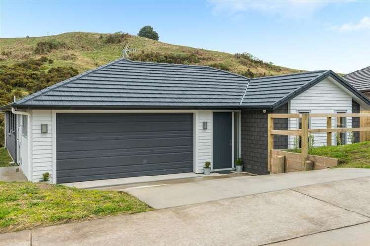 154 Ballintoy Park Drive Welcome Bay_1