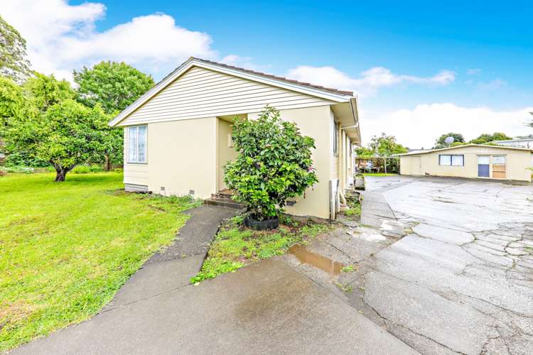 8 Vickers Crescent Mangere_0