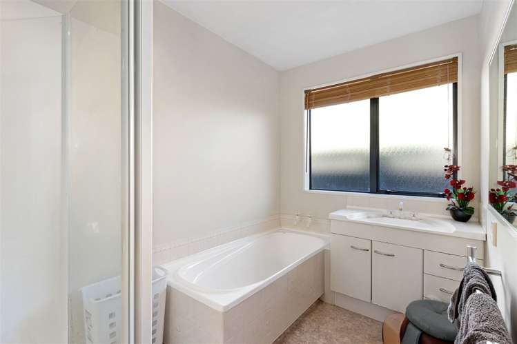 16 Cataluna Place Hei Hei_11