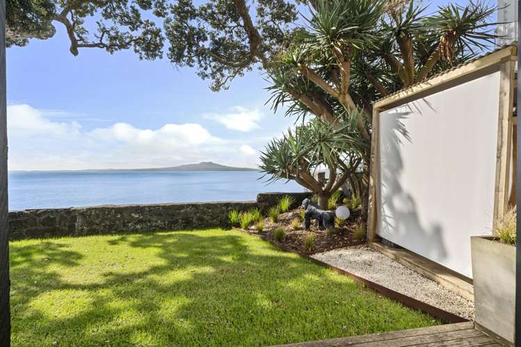 2/259 Hurstmere Road Takapuna_15